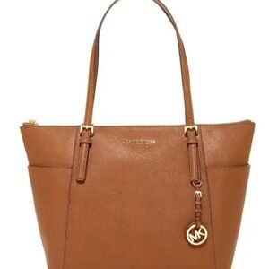 Michael Kors Jetset Saffiano Leather Tote NWT